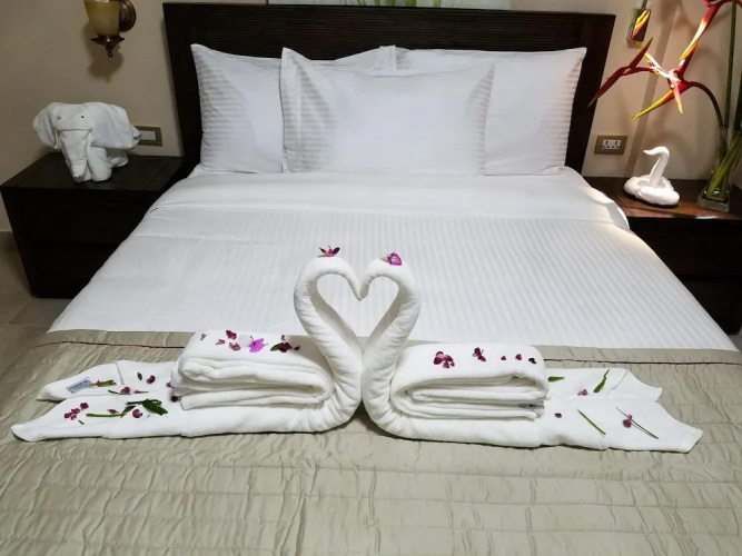 Murex Plaza Hotel & Suites