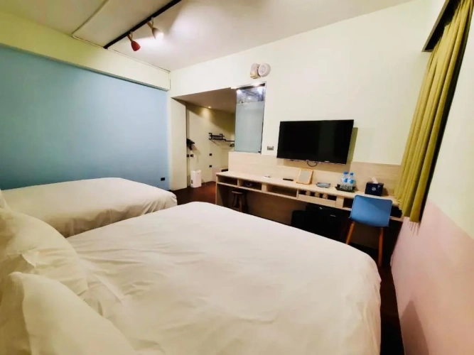 Economy Quadruple room