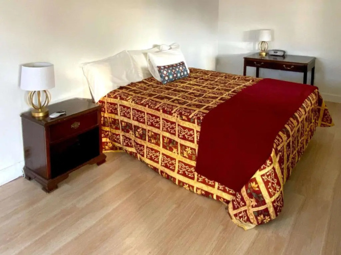 Rodeway Inn
