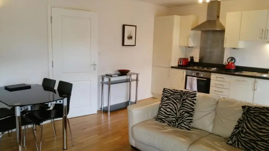 Oxford Apartment