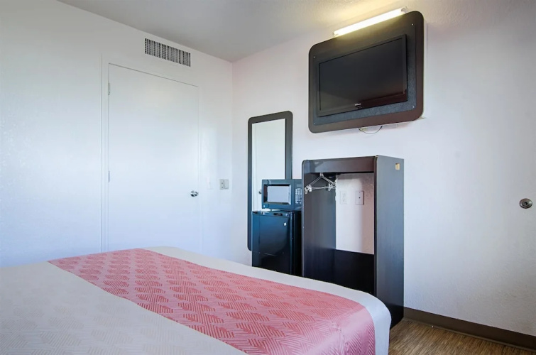 Motel 6 Joplin