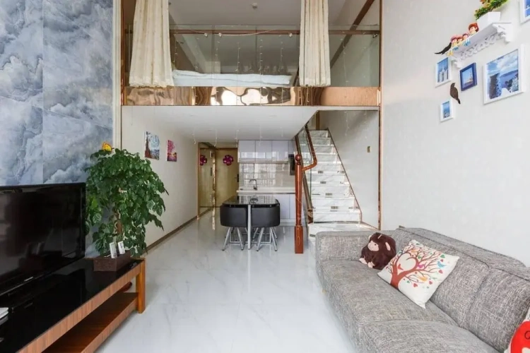 Quadruple Apartment