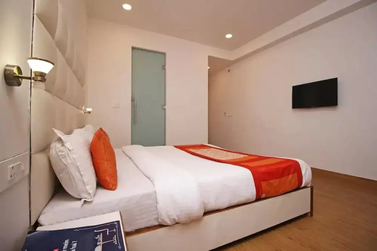 Chanson Hotel
