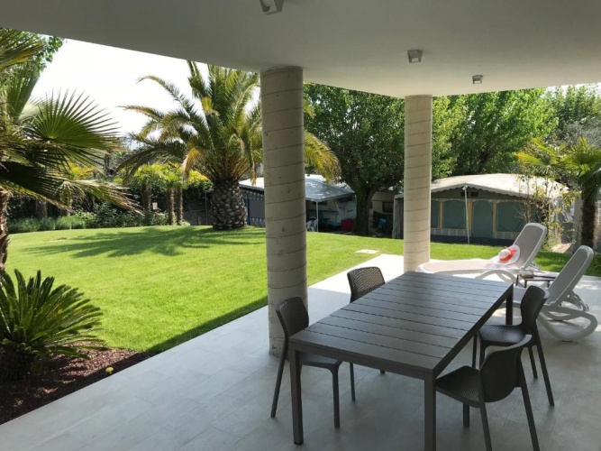 Suite with garden view