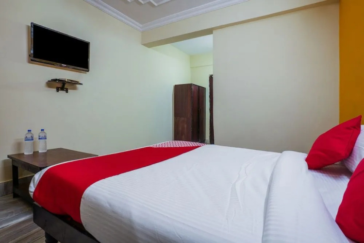 OYO 41751 Hotel Sabharwal