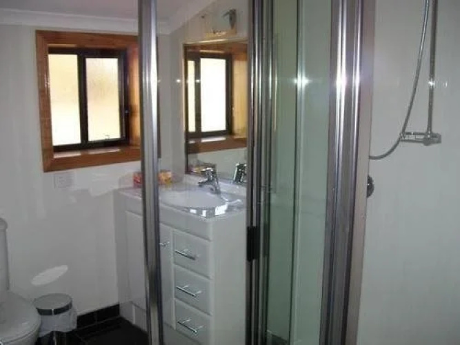 Glenayr Apartments