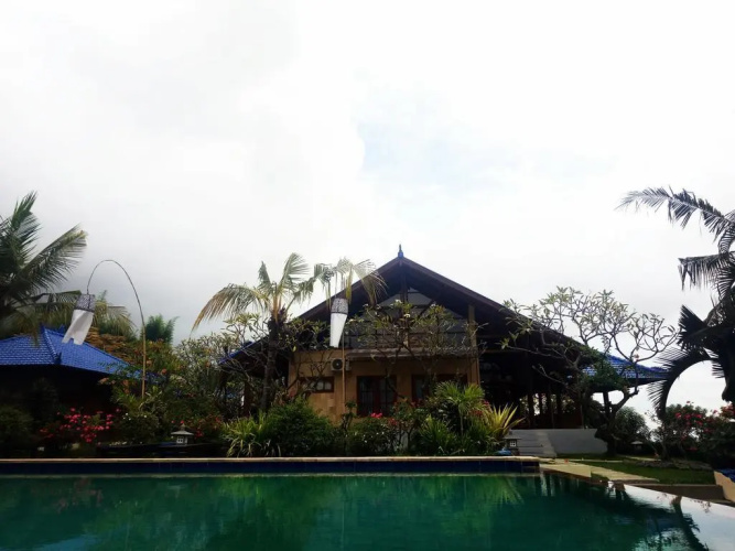 Ume Cantik Villa