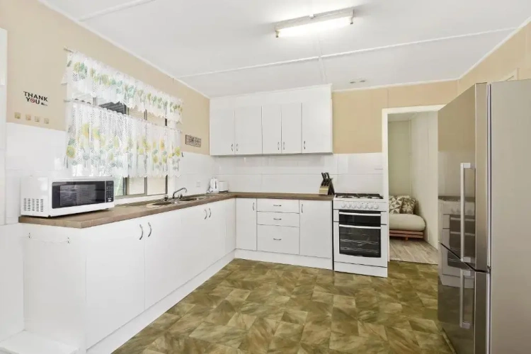 3 Bedrooms Cottage