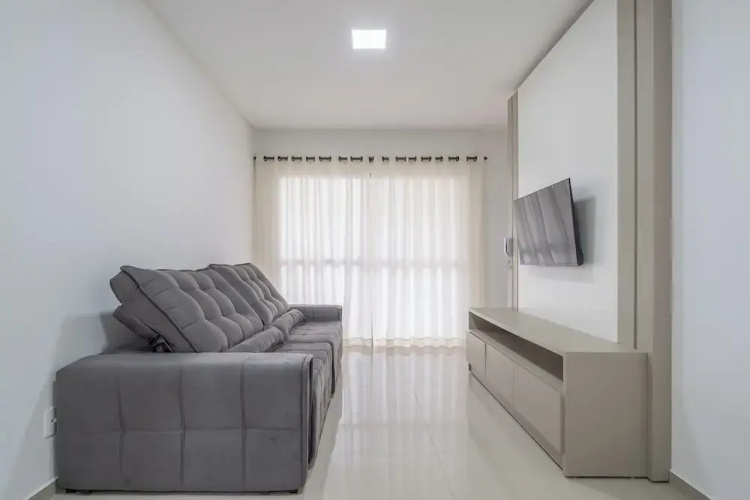 Apt w/ Balcony & Bbq, 650m to Beach Rgo0502