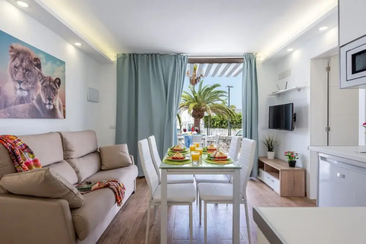 263Precious Bungalow with terrace