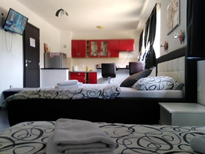 Deluxe Studio