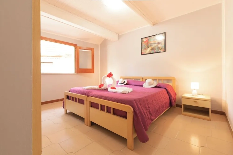 Economy Triple room