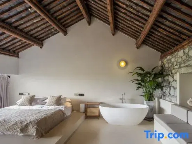 3 Bedrooms Villa