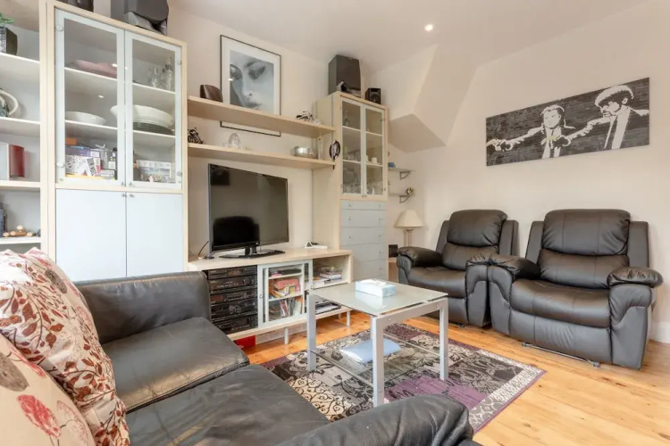 Spacious 2 Bedroom Flat in Acton