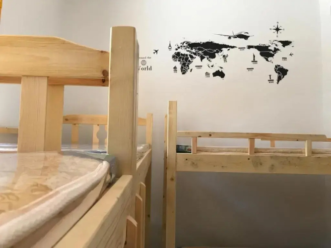 6 Cuobian Hostel