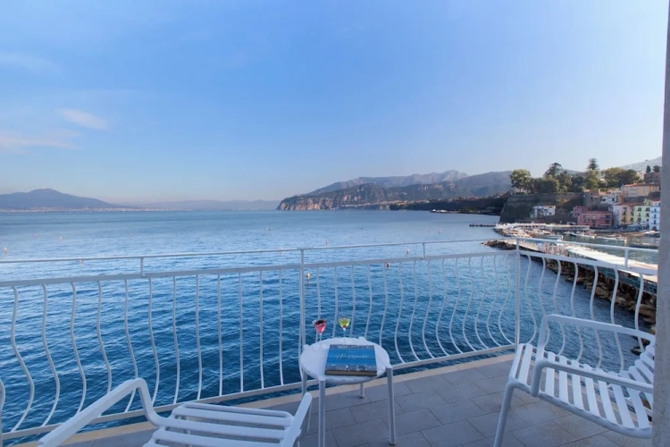 Superior room with balcony and with sea view