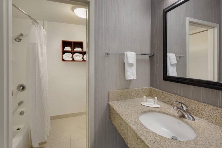 1 Bedroom Suite