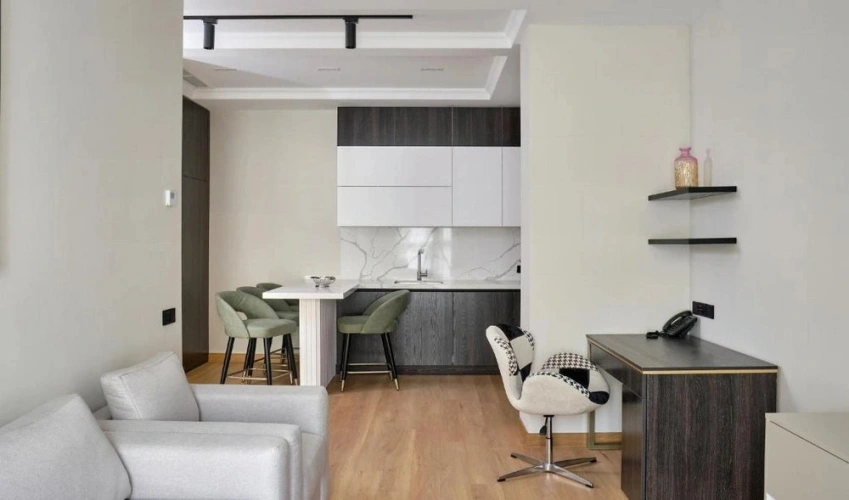 2 Bedrooms Single Suite with balcony