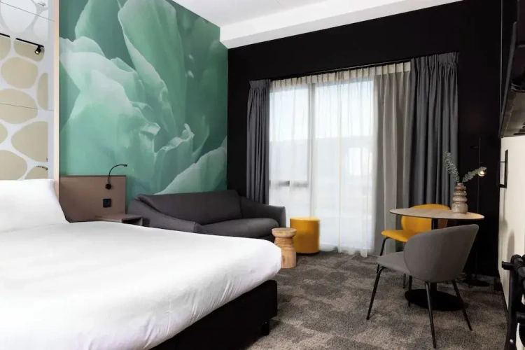 Comfort room