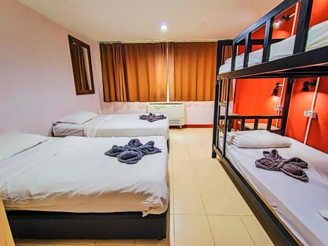Standard Quadruple room