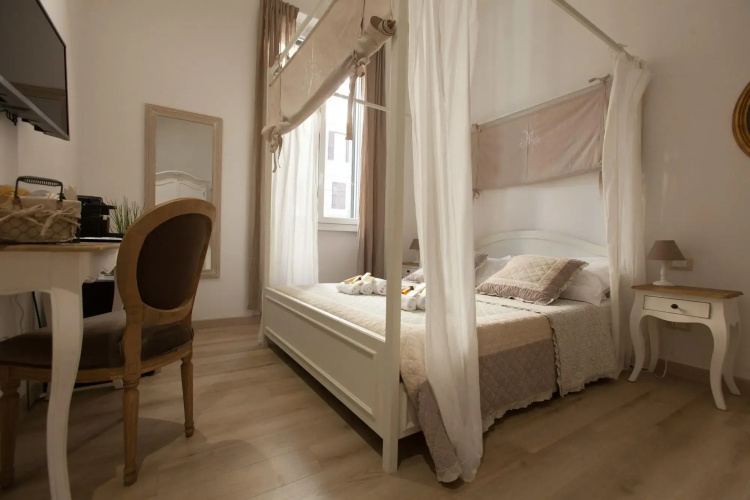 Flaminia Rooms&Suites