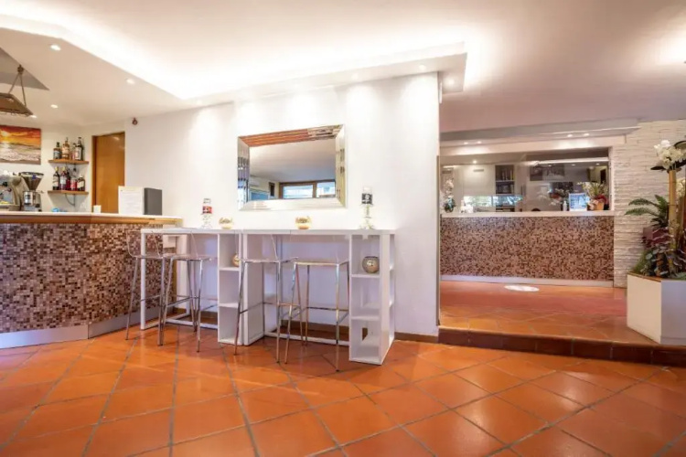 Hotel Deborah