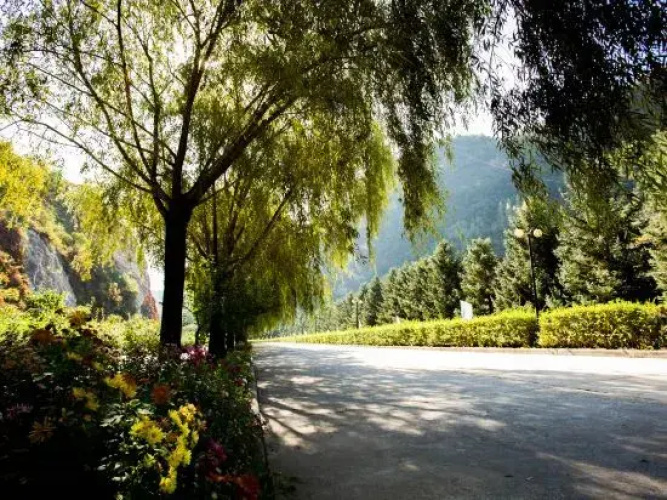 Rongdong Hotel