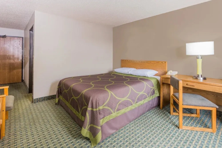 Super 8 St. Charles