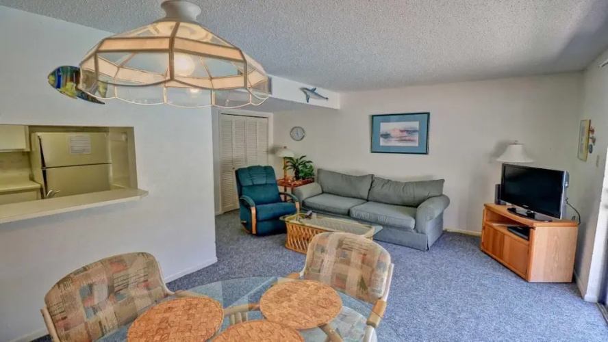 112 - 1 Br Condo