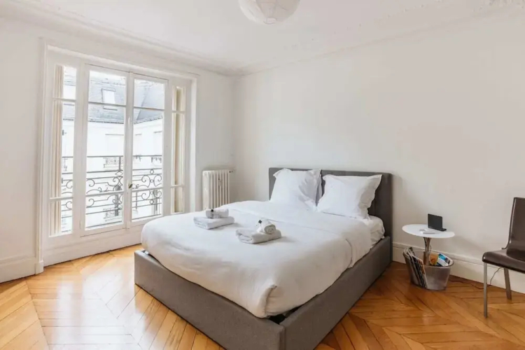 Beautiful apartment for 6 pax Near Eiffel Tower by GuestReady - Image 9