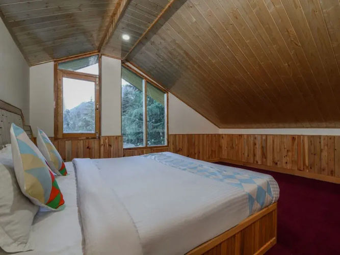 OYO Home 15841 Serene Mountain View Studio