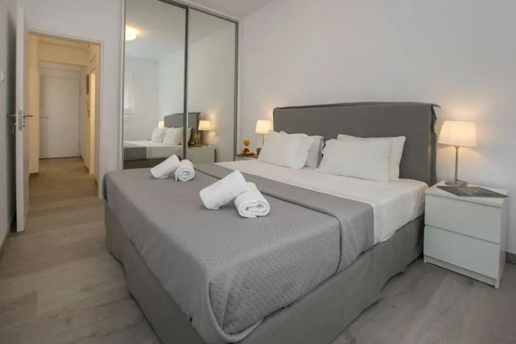 Beautiful apartment near Acropolis by GHH