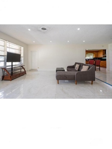 4 Bedrooms Cottage
