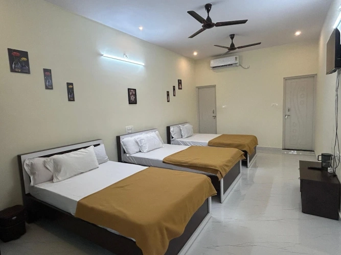 Standard Quadruple Family room with balcony