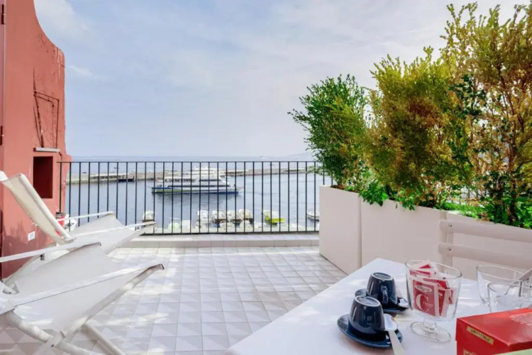 Capri Marina Suite