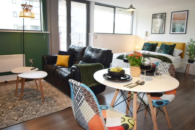 The Jungle Apartment