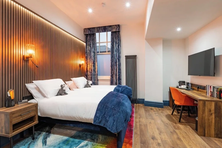 Deluxe Twin Suite
