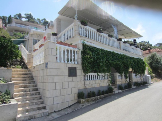 2 Bedrooms Apartment with view