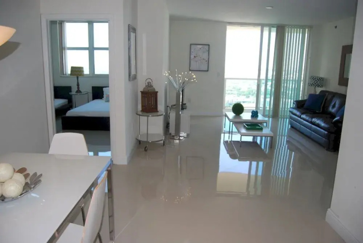 One Broadway by Miami Vacations
