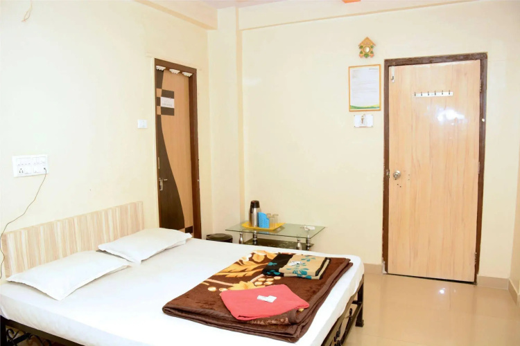 Hotel Sai Snehal