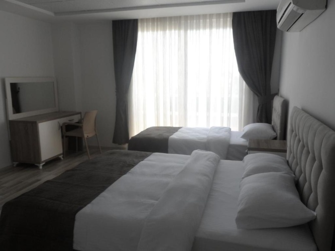 Standard Triple room with balcony