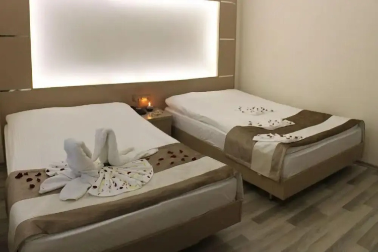 Derya Otel