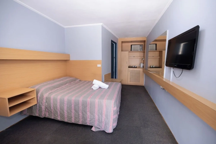 1 Bedroom Standard Double Suite