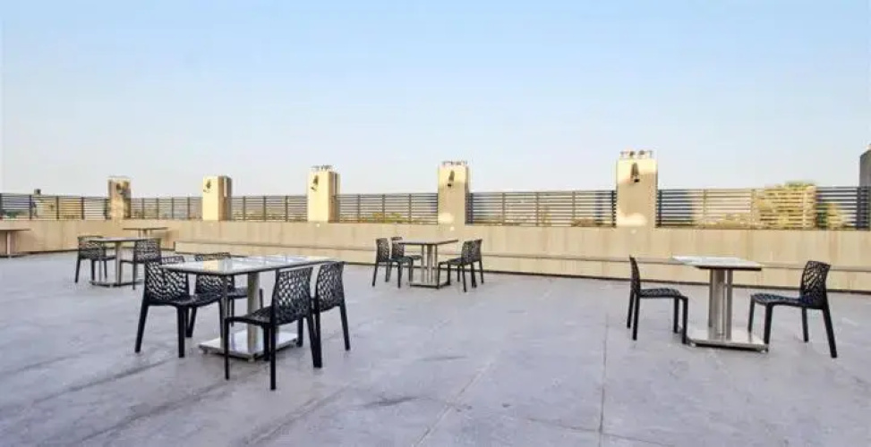 The SSLR Hotel