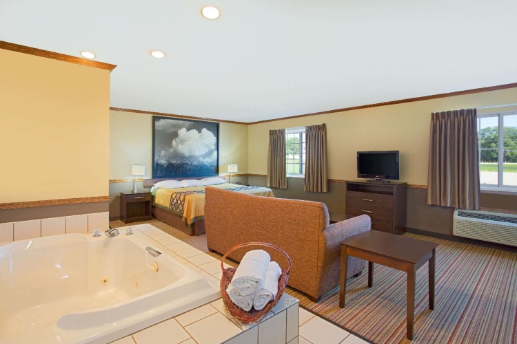 Deluxe Double Suite