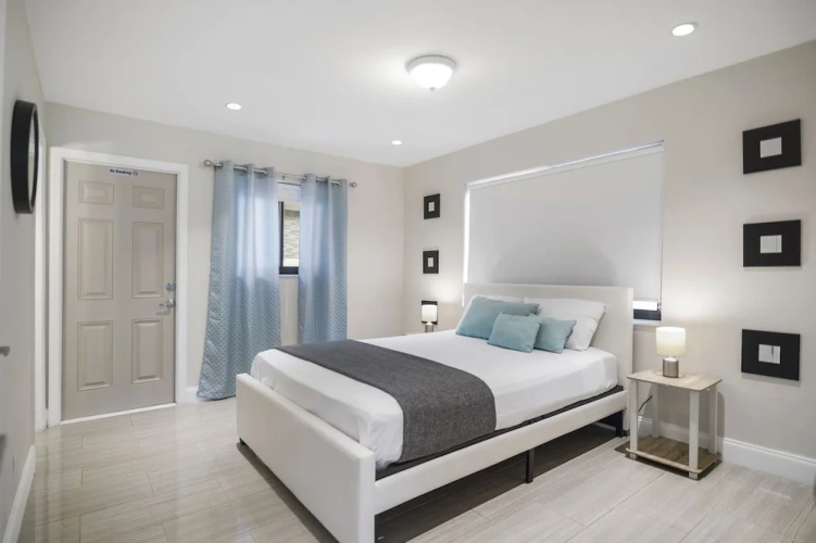 1 Bedroom Deluxe Apartment