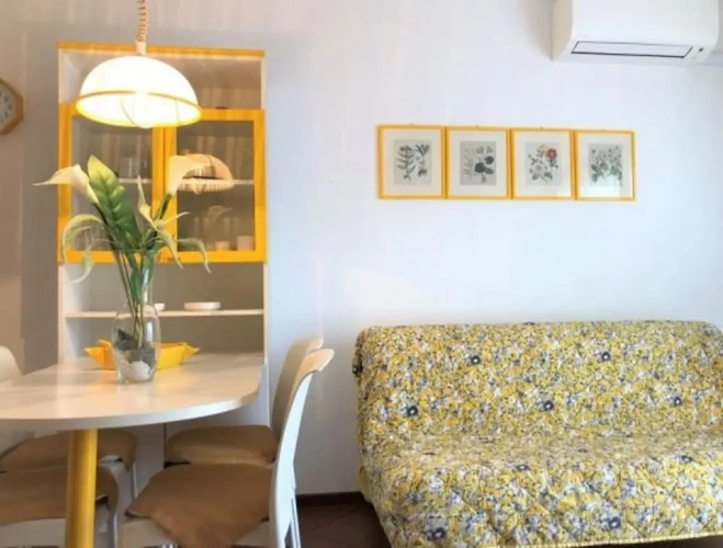 1 Bedroom Apartment with balcony and with garden view