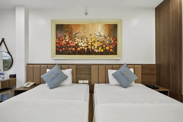 Deluxe Twin room with lake view