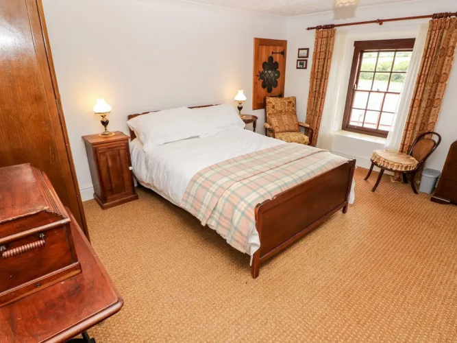 Penywhelp House