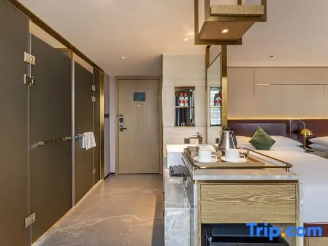 Superior Double room with city view